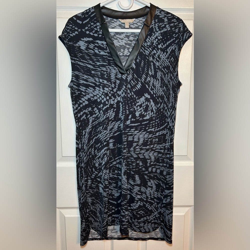 Banana Republic Sleeveless Faux Leather Neck Shift Dress- Grey/Black Size Medium